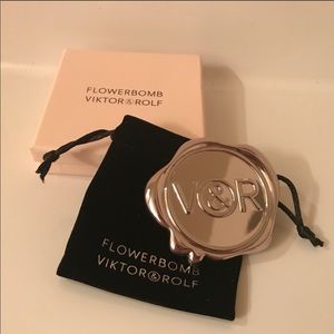 *New* VIKTOR & ROLF FLOWERBOMB Compact Mirror